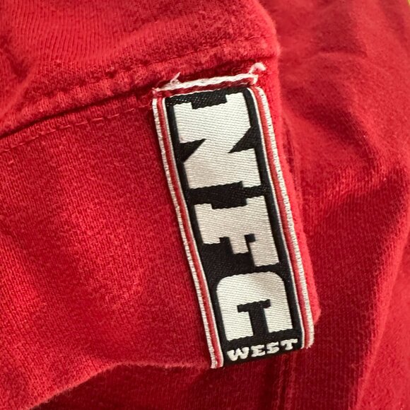 San Francisco 49ers NFL Team Apparel Red Crewneck Sweater Pullover Medium NFC We - Picture 2 of 4